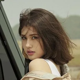JEON SOMI JEON SOMI