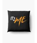 Itzy Throw Pillow — White Retro Ver.