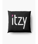 مخدة Itzy — إصدار "ITZY" — Itzy Limited Edition