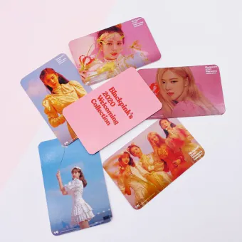 مجموعة فوتوكارد Black Pink — إصدار "BLACKPINK 2020 WELCOMING COLLECTION" • مناسب للمبادلة — Black Pink Random Pack