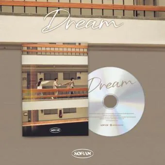 محتويات ألبوم SORAN DREAM: كتاب صور، قرص CD، بطاقة بريدية وبطاقة صور عشوائية