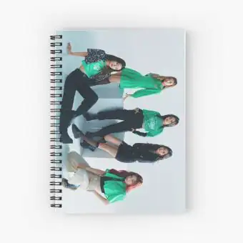 مفكرة Itzy — إصدار "ITZY" — Itzy Limited Edition