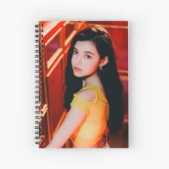 Newjeans Journal Danielle — Gold Limited Ver.