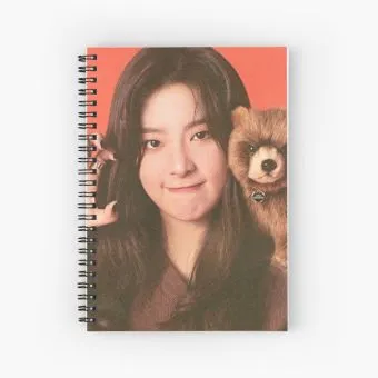 دفتر حلزوني Red Velvet — إصدار "SEULGI" — Red Velvet Limited Edition