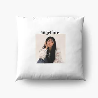وسادة بلَش Chung Ha — إصدار "Signature" — Chung Ha Limited Edition