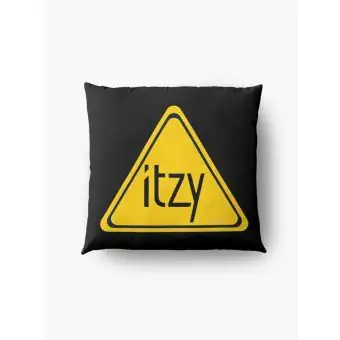 وسادة ديكور Itzy — إصدار "ITZY" — Itzy Limited Edition