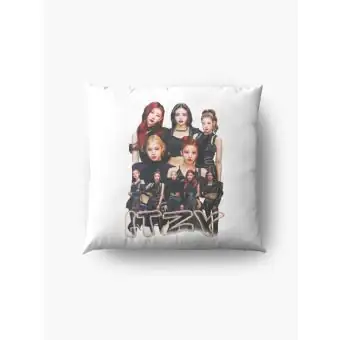 وسادة كيبوب Itzy — إصدار "ITZY" — Itzy Limited Edition