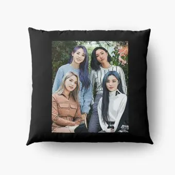 وسادة ديكور Mamamoo — إصدار "Signature" — Mamamoo Limited Edition