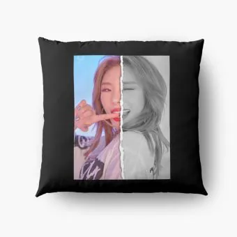 Mamamoo Throw Pillow Signature — Pink Exclusive Ver.