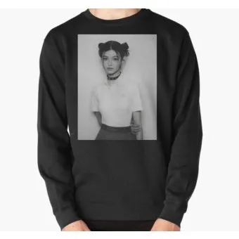 Newjeans Sweatshirt B&W — Gold Limited Ver.