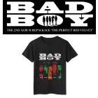 تيشيرت بطباعة Red Velvet — إصدار "BAD BOY" — Red Velvet Limited Edition